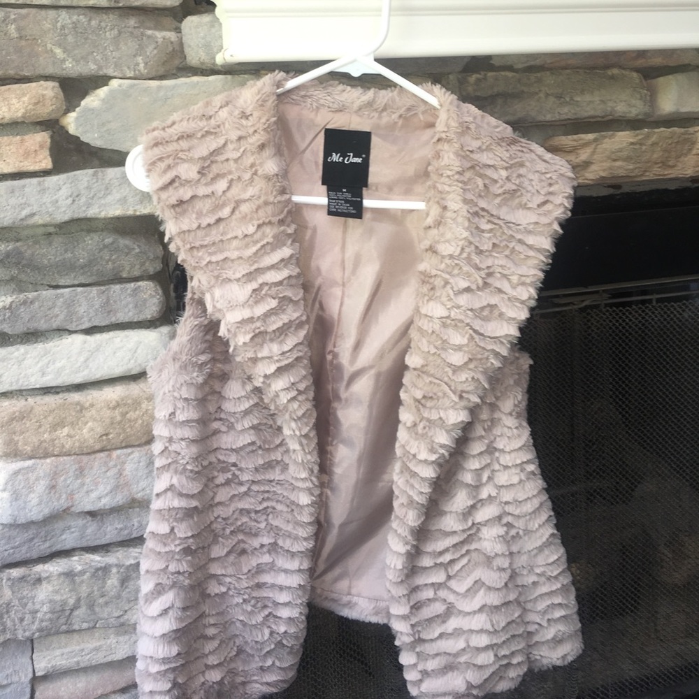 Me Jane Faux fur vest